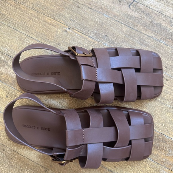 🐿️ Charles & Keith Brown Fisherman Sandals 🐿️ - Picture 6 of 9
